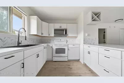 2415 West Avenue, Rifle, CO 81650 - Photo 10