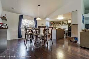 402 Apple Dr, New Castle, CO 81647 - Photo 8