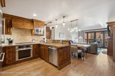 415 E Dean St, Unit 48, Week 8, Aspen, CO 81611 - Photo 8