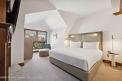 415 E Dean St, Unit 48, Week 8, Aspen, CO 81611 - Photo 14