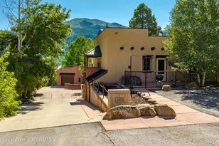 908 Red Mountain Dr, Glenwood Springs, CO 81601 - Photo 2