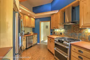 908 Red Mountain Dr, Glenwood Springs, CO 81601 - Photo 10