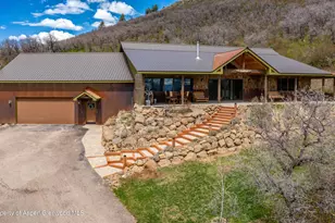 273 Saddle Dr, Glenwood Springs, CO 81601 - Photo 2