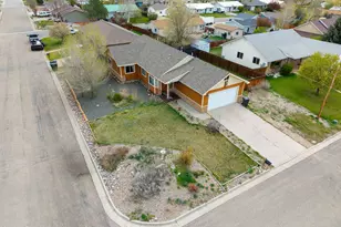 275 Bilsing St, Craig, CO 81625 - Photo 2