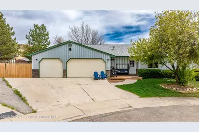 404 Ballard Circle, Silt, CO 81652 - Photo 2