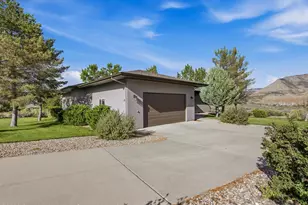 19 Meadow Creek Dr, Parachute, CO 81635 - Photo 2