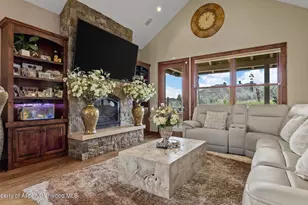 829 Ute Cir, New Castle, CO 81647 - Photo 4