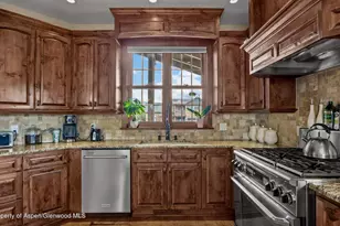 829 Ute Cir, New Castle, CO 81647 - Photo 8