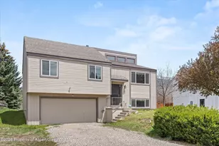 382 Summit Dr, Carbondale, CO 81623 - Photo 2
