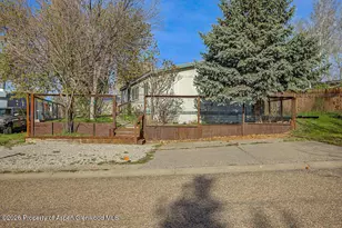 1642 Barclay St, Craig, CO 81625 - Photo 2