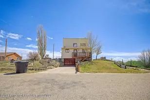 808 Fairway Blvd, Craig, CO 81625 - Photo 2
