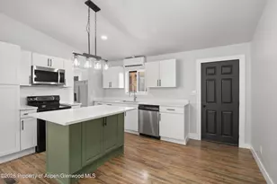 319 Glen Eagle Cir, New Castle, CO 81647 - Photo 8