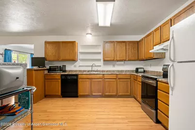 271 Remington Street, Rifle, CO 81650 - Photo 8