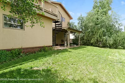 81 Cheyenne Avenue, Carbondale, CO 81623 - Photo 2