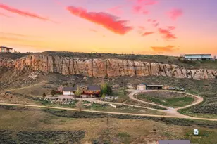 289 Lewis Ln, Craig, CO 81625 - Photo 2