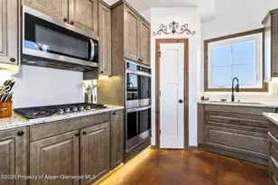 3025 Doe Run Dr, Craig, CO 81625 - Photo 4
