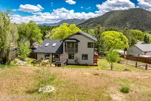 823 Mountain View Dr, New Castle, CO 81647 - Photo 6