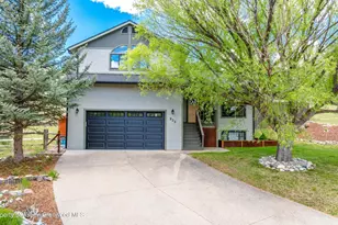 823 Mountain View Dr, New Castle, CO 81647 - Photo 2