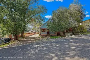866 Barclay St, Craig, CO 81625 - Photo 2
