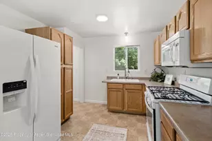 107 Virginia Rd, Glenwood Springs, CO 81601 - Photo 4