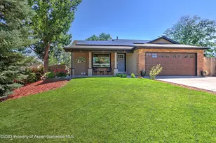 25 Hackberry Ln, Parachute, CO 81635 - Photo 2