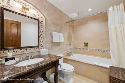 415 E Dean St., Unit 4, Week 32, Aspen, CO 81611 - Photo 12