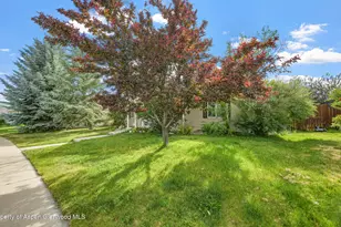 348 Evergreen Dr, Rifle, CO 81650 - Photo 4