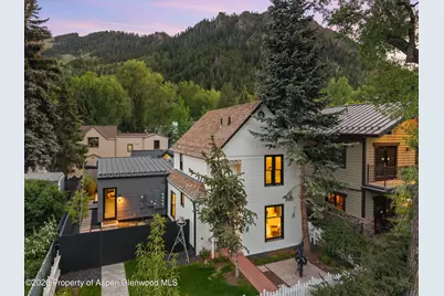 211 W Main Street, Aspen, CO 81611 - Photo 48