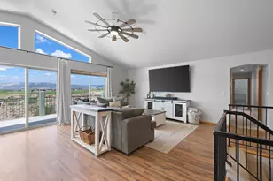 433 Eagles View Ct, Silt, CO 81652 - Photo 4