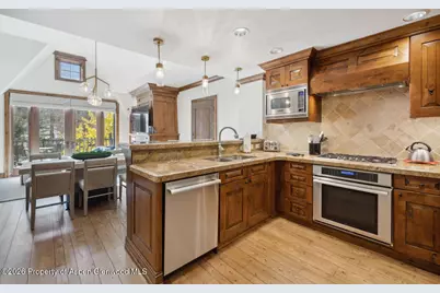 415 E Dean St. #32, Wk 9, Aspen, CO 81611 - Photo 8