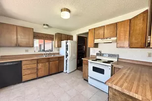 1623 W 7th St, Rifle, CO 81650 - Photo 4