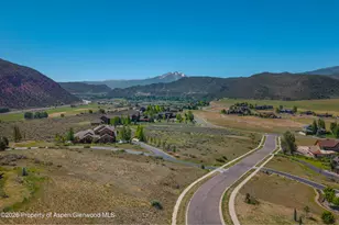 160 Maroon Dr, Glenwood Springs, CO 81601 - Photo 1