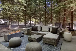 736 W Smuggler St, Aspen, CO 81611 - Photo 2
