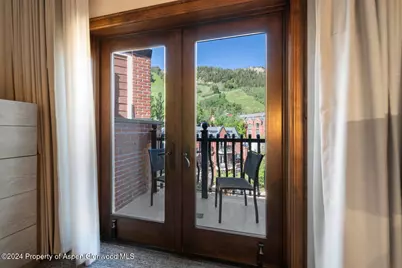 415 E Dean St, Unit 45, Week 12, Aspen, CO 81611 - Photo 28