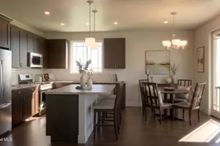 32 Roundup Dr, New Castle, CO 81647 - Photo 2