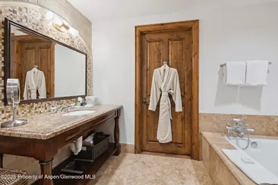 415 E Dean St, Unit 36, Week 33, Aspen, CO 81611 - Photo 22