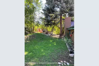 2401 Bennett Avenue Unit #B, Glenwood Springs, CO 81601 - Photo 4