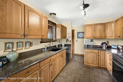 35 Deer Park Court, Glenwood Springs, CO 81601 - Photo 10