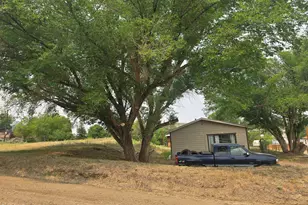 746 E 12th St, Craig, CO 81625 - Photo 6