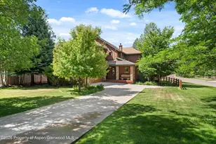 104 Pioneer Ct, Carbondale, CO 81623 - Photo 1