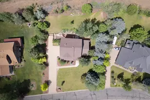 33 Iron Horse Rd, Carbondale, CO 81623 - Photo 2