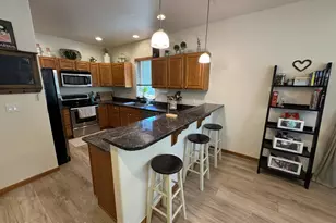 1124 E 17th St, Rifle, CO 81650 - Photo 6