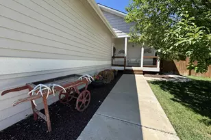 1124 E 17th St, Rifle, CO 81650 - Photo 18