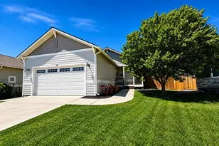 1124 E 17th St, Rifle, CO 81650 - Photo 2