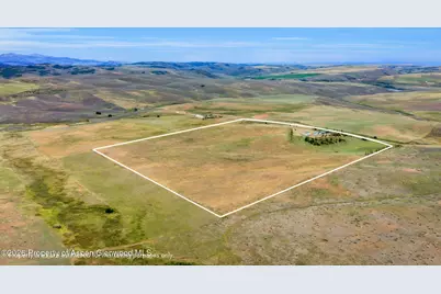 8133 County Road 29, Craig, CO 81625 - Photo 2