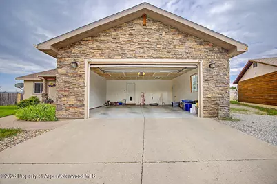 2096 W 2nd Street, Craig, CO 81625 - Photo 6