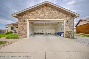 2096 W 2nd St, Craig, CO 81625 - Photo 6