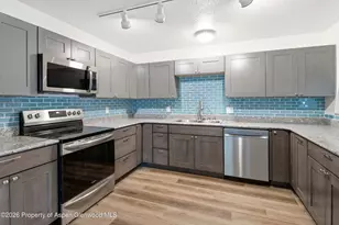 1102 Valley View Rd, Glenwood Springs, CO 81601 - Photo 10