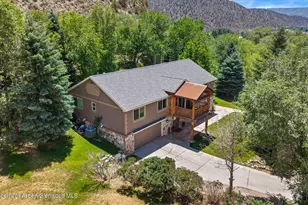 390 Jenny Pl, New Castle, CO 81647 - Photo 4