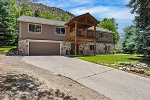 390 Jenny Pl, New Castle, CO 81647 - Photo 1